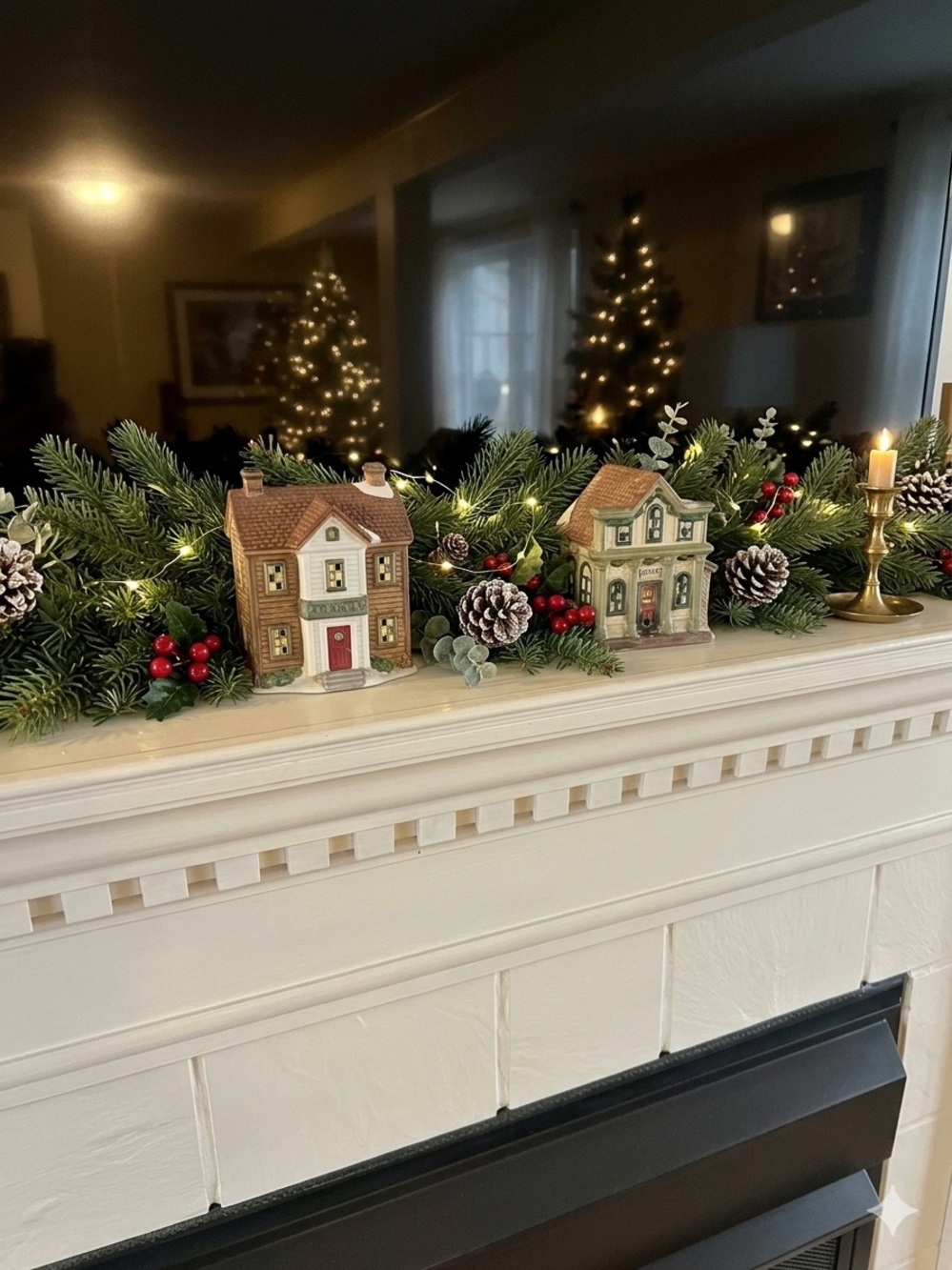 Vintage miniature porcelain houses